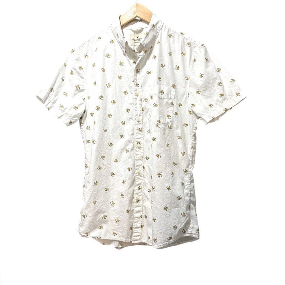 American Eagle Outfitters Banana Fruit Button Up Casual Short Sleeve Vacation